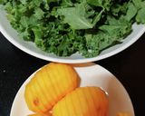 ナッツと柿とケールのさっぱりサラダ作り方1写真