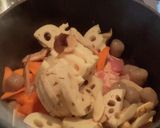 《加賀れんこん農家》蓋が重い鍋で筑前煮作り方4写真