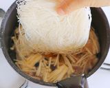 旨味たっぷり!トマたま汁ビーフン作り方6写真