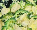 鶏肉とゴーヤーの炒めもの●炒り玉子風作り方3写真