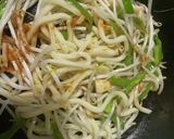 ニンニク醤油&生姜で焼きうどん作り方3写真