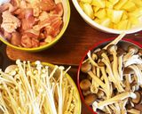 鶏ももと秋の味覚バター醤油炒め作り方1写真