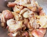 米粉でカリッ!鶏肉とピーマンの中華炒め作り方1写真