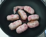 ハロウィン。ミイラ肉巻きおにぎり作り方4写真