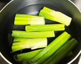 牛ひき肉でビーツ入りトマトコンソメ☆作り方1写真