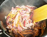 牛ひき肉でビーツ入りトマトコンソメ☆作り方4写真