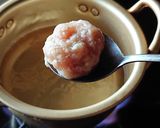 ほっこり★鶏だんごとキャベツの味噌汁作り方2写真