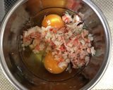簡単サラダフレーク（カニカマ）で卵焼き作り方2写真