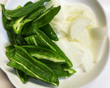 簡単！ししとうと豚肉の甘辛炒め作り方1写真