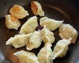 邪道ですが、餃子3面カリカリに焼く!作り方1写真