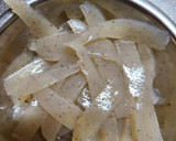 きのことこんにゃくの生姜炒め作り方1写真