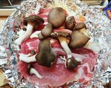 超簡単!豚肉と平茸の味噌マヨホイル蒸焼き作り方3写真