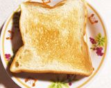 いちごジャムとピザチーズのトースト作り方1写真
