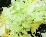 つくりおきシチューのキャベツチャーハン丼作り方1写真