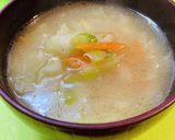 ＊ごま油香るキャベツと人参のみそ汁＊作り方2写真