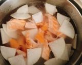 生姜でぽかぽか、鮭ハラスのほっこり味噌汁作り方3写真