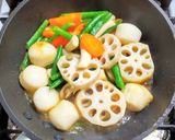 焼肉用の豚バラ肉と秋野菜と春雨のうま煮作り方4写真