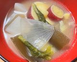 さつまいもとカブの味噌汁作り方7写真