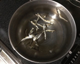 油揚げ玉子の巾着とワカメのほっこり味噌汁作り方1写真