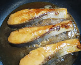 漬け込んで焼くだけ！鮭の照り焼き☆作り方3写真