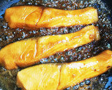 漬け込んで焼くだけ！鮭の照り焼き☆作り方4写真