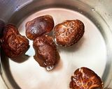 ベーコンとコロコロ野菜の甘酒味噌汁作り方1写真
