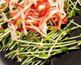 豆苗とカニカマのふんわりたまご炒め作り方1写真