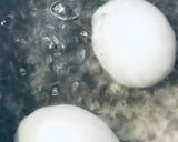 ひき肉とじゃがいもの半熟卵のせ丼作り方1写真