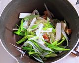 餅入り鯖缶キムチスープ作り方2写真
