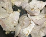 豚ロース肉とセロリのにんにくしょうゆ炒め作り方1写真