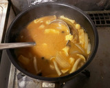 かぼちゃと玉ねぎとしめじと油揚げの味噌汁作り方3写真