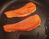 簡単！サーモンのクリームパスタ！作り方1写真