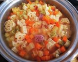 簡単!根菜とパスタのコンソメスープ!作り方7写真