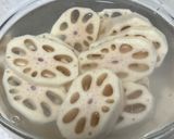 サッパリ簡単♡蓮根と鶏もも肉の蒸し炒め作り方3写真
