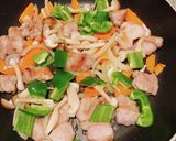 豚肉と野菜のピリ辛オーロラソース作り方7写真