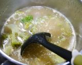 簡単！ブロッコリーのお味噌汁　バター風味作り方3写真