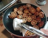 お弁当にも◎蓮根の甘辛炒め作り方4写真
