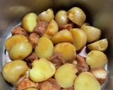 味シミシミ！ジャガイモと油麩の照り煮作り方4写真