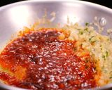 旨味とコク☆特製キムチ鍋(キムチチゲ)作り方3写真