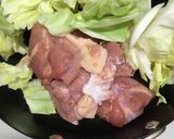 鶏もも肉ときゃべつのごま油ぽん酢炒め作り方2写真