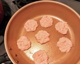 離乳食♪鶏ひき肉と豆腐のハンバーグ♪作り方2写真