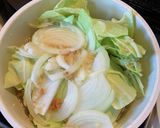 豚肉とキャベツのピリ辛胡麻味噌スープ作り方2写真