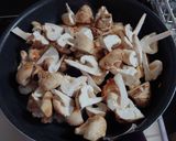 鶏ももと小松菜の炒め物作り方7写真