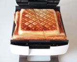 大満足な【スパムエッグのホットサンド】作り方5写真