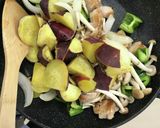 さつまいもと鶏肉の甘辛炒め作り方5写真