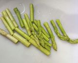 豚ハツとアスパラのごま油塩こしょう炒め作り方1写真