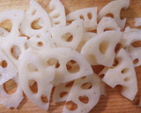 れんこんときのこ、お揚げのお味噌汁作り方1写真