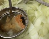 大根と玉ねぎなめこの味噌汁作り方3写真