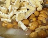 大根と玉ねぎなめこの味噌汁作り方4写真