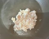 バランス◎！鶏ひき肉と梅の和風炒飯作り方3写真